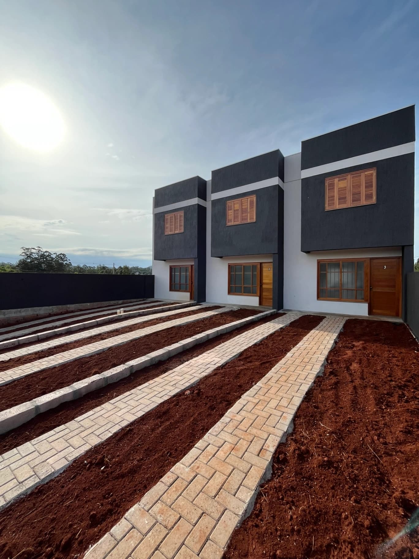 Sobrado Geminado - Foto